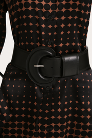 View Round Buckle Leather Belt image 2